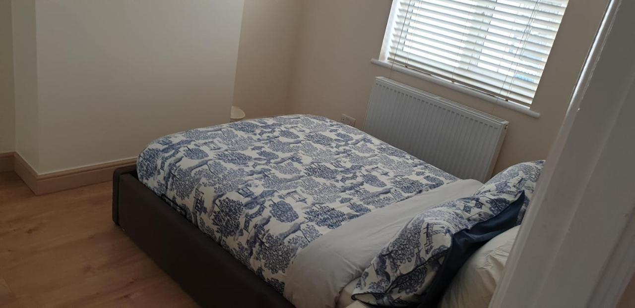London Luxury 3 Bedroom 2 Bathrooms Flat 1 Min To Redbridge Station Free Parking & Wifi Wanstead Exteriér fotografie