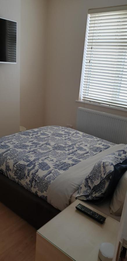 London Luxury 3 Bedroom 2 Bathrooms Flat 1 Min To Redbridge Station Free Parking & Wifi Wanstead Exteriér fotografie