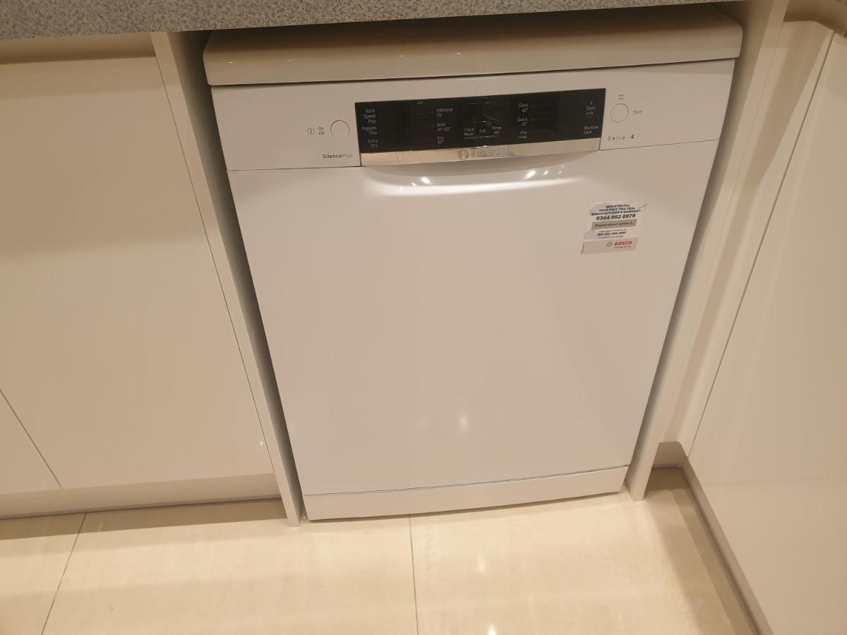 London Luxury 3 Bedroom 2 Bathrooms Flat 1 Min To Redbridge Station Free Parking & Wifi Wanstead Exteriér fotografie