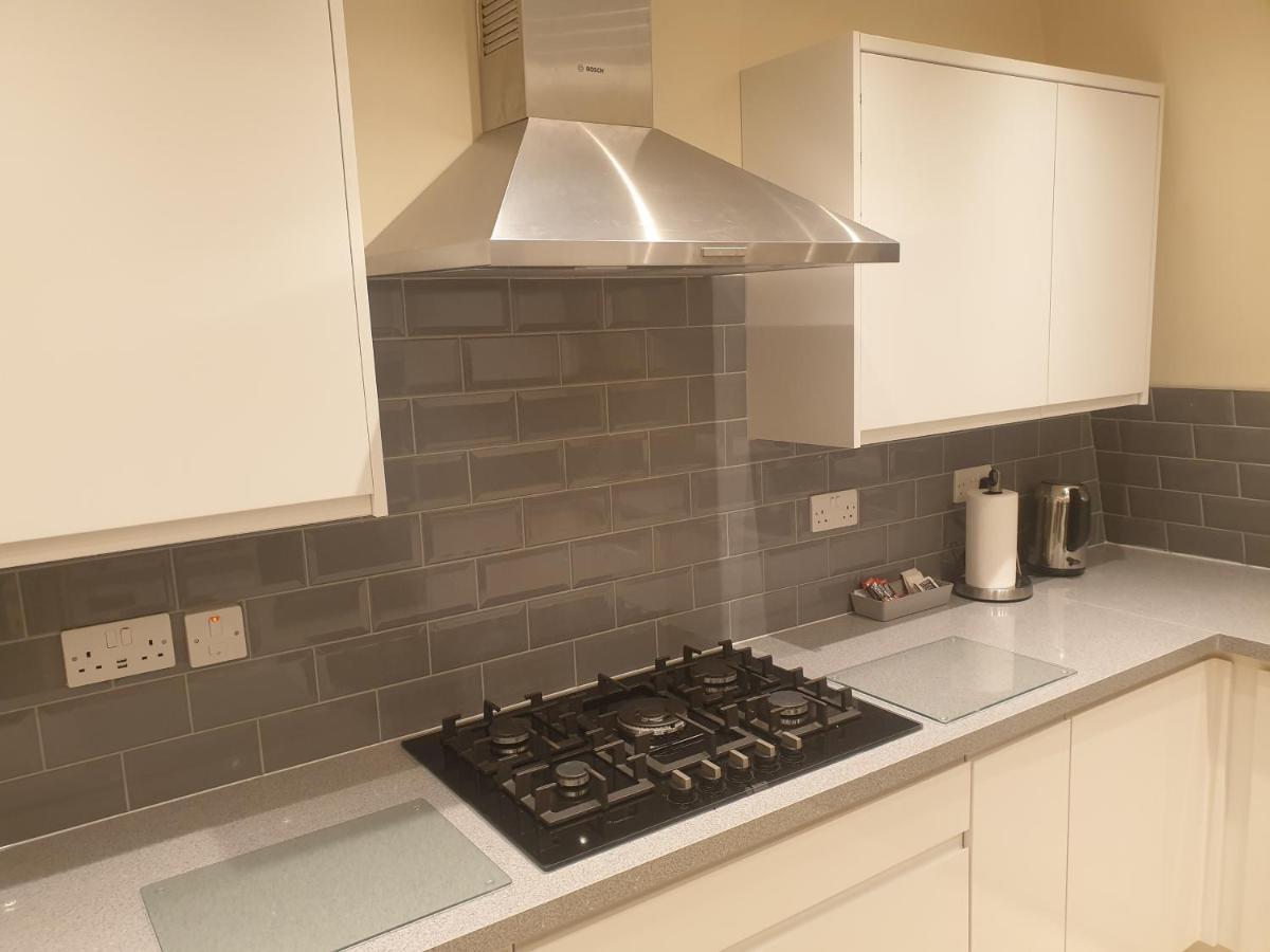 London Luxury 3 Bedroom 2 Bathrooms Flat 1 Min To Redbridge Station Free Parking & Wifi Wanstead Exteriér fotografie