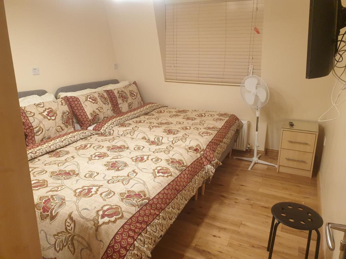 London Luxury 3 Bedroom 2 Bathrooms Flat 1 Min To Redbridge Station Free Parking & Wifi Wanstead Exteriér fotografie