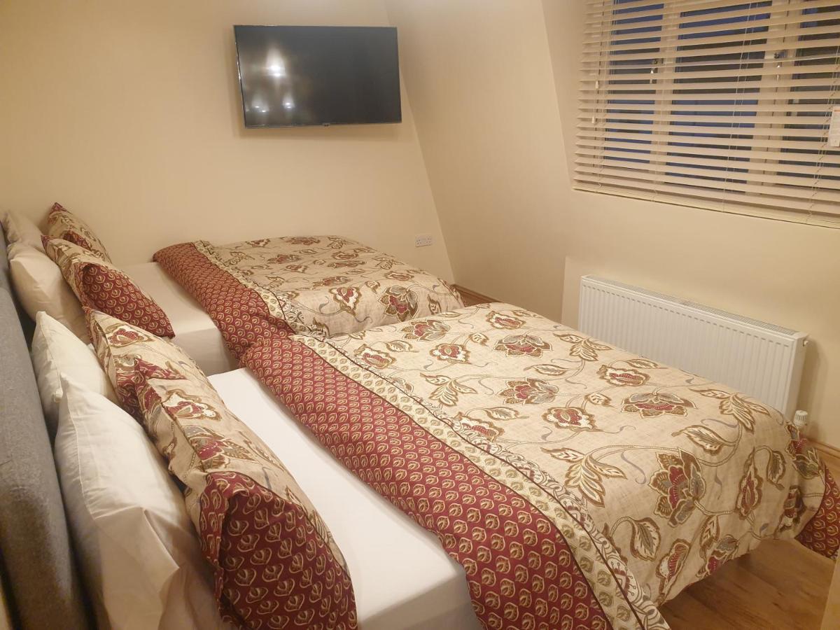 London Luxury 3 Bedroom 2 Bathrooms Flat 1 Min To Redbridge Station Free Parking & Wifi Wanstead Exteriér fotografie